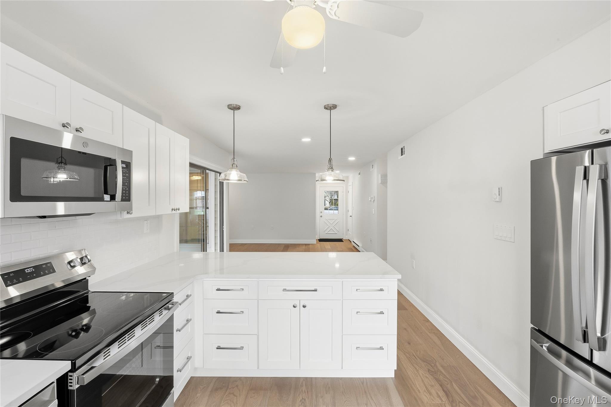 Single Family Edinburgh  Suffolk County, NY 11961, MLS-936582-5