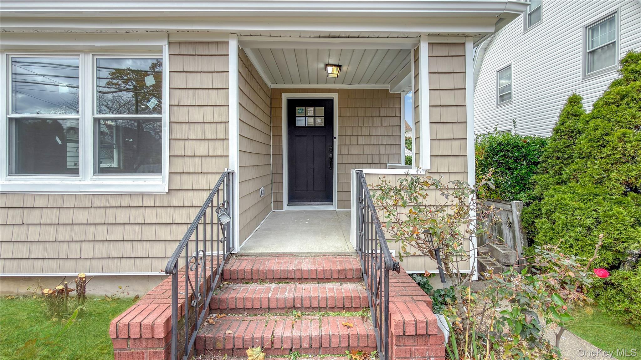 Single Family Montgomery Nassau County, NY 11580, MLS-936615-11