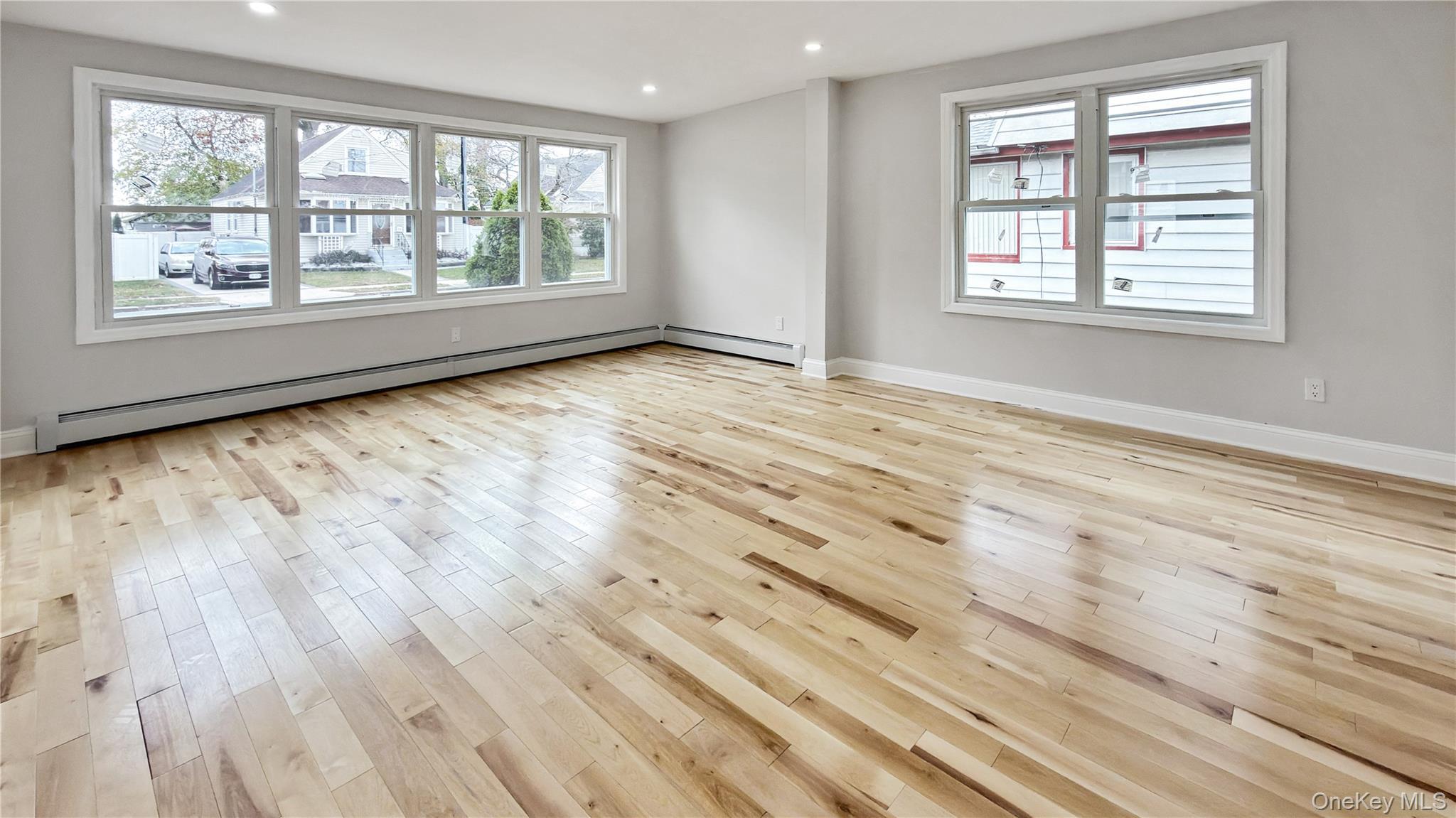 Single Family Montgomery Nassau County, NY 11580, MLS-936615-15