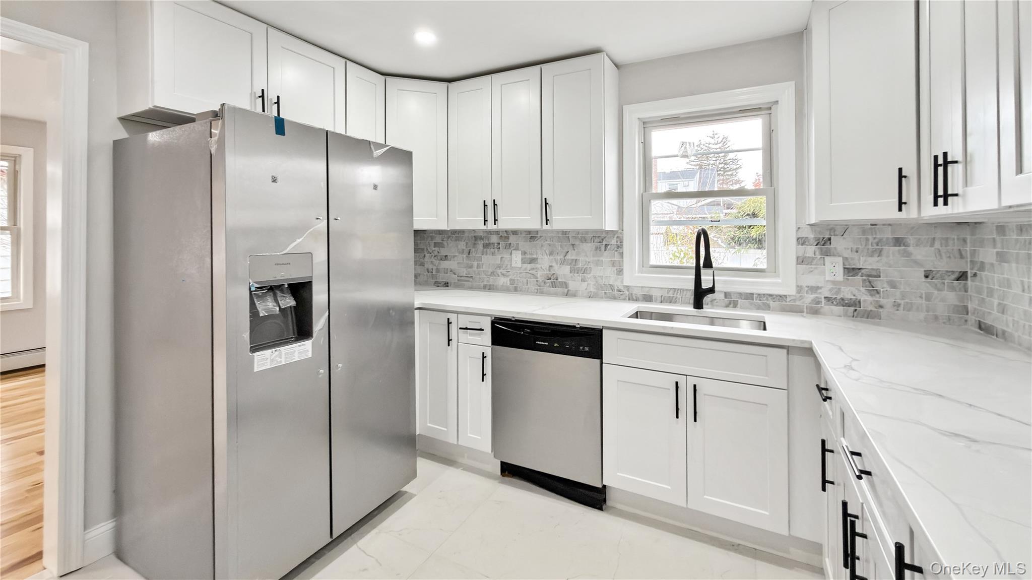 Single Family Montgomery Nassau County, NY 11580, MLS-936615-21