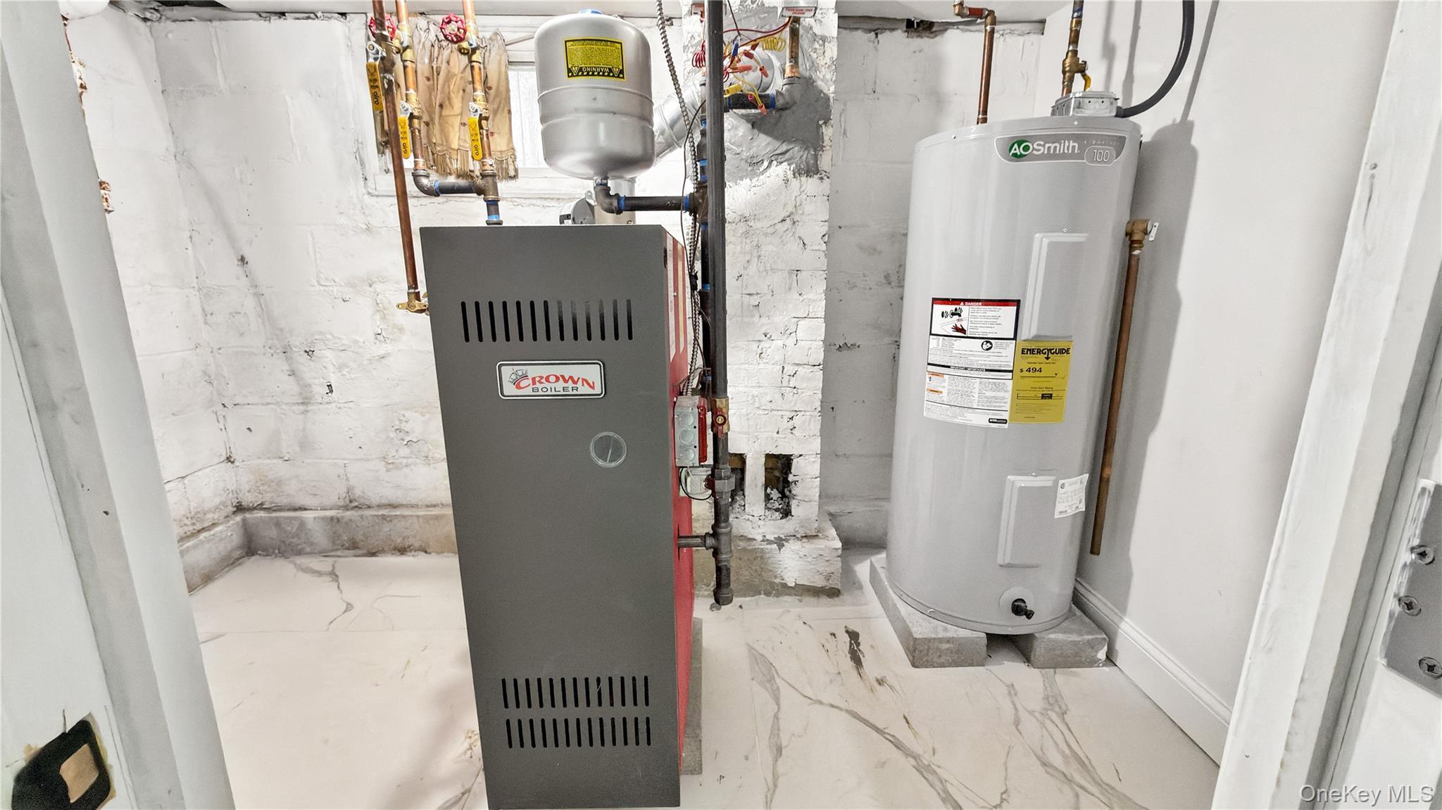 Single Family Montgomery Nassau County, NY 11580, MLS-936615-42