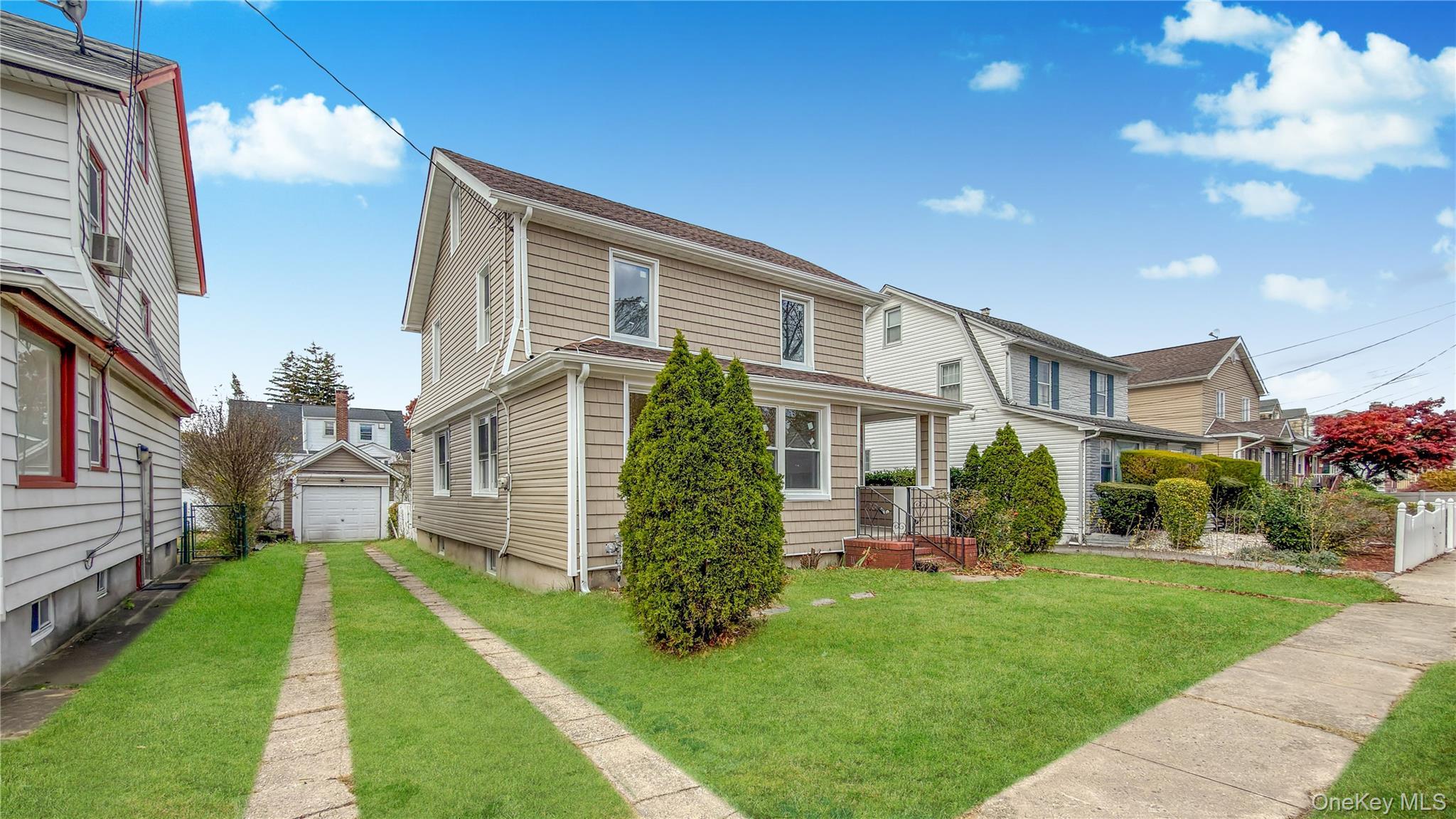 Single Family Montgomery Nassau County, NY 11580, MLS-936615-8