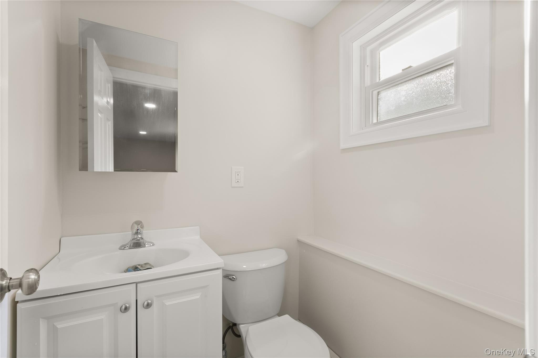 Single Family Alleghany Suffolk County, NY 11757, MLS-936622-15