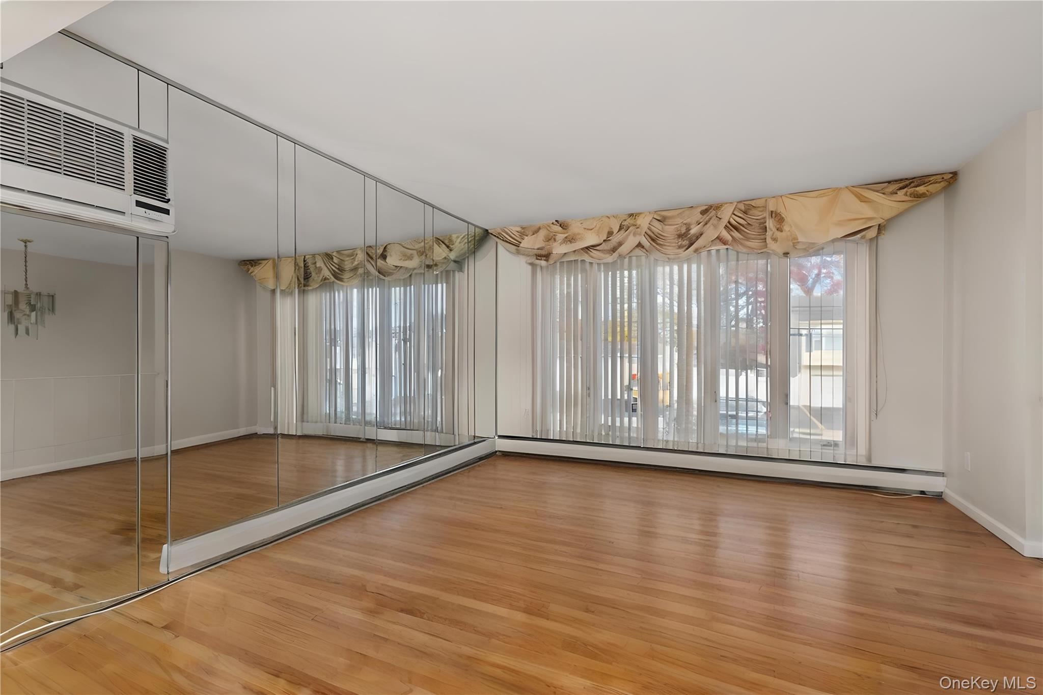 Single Family Alleghany Suffolk County, NY 11757, MLS-936622-4