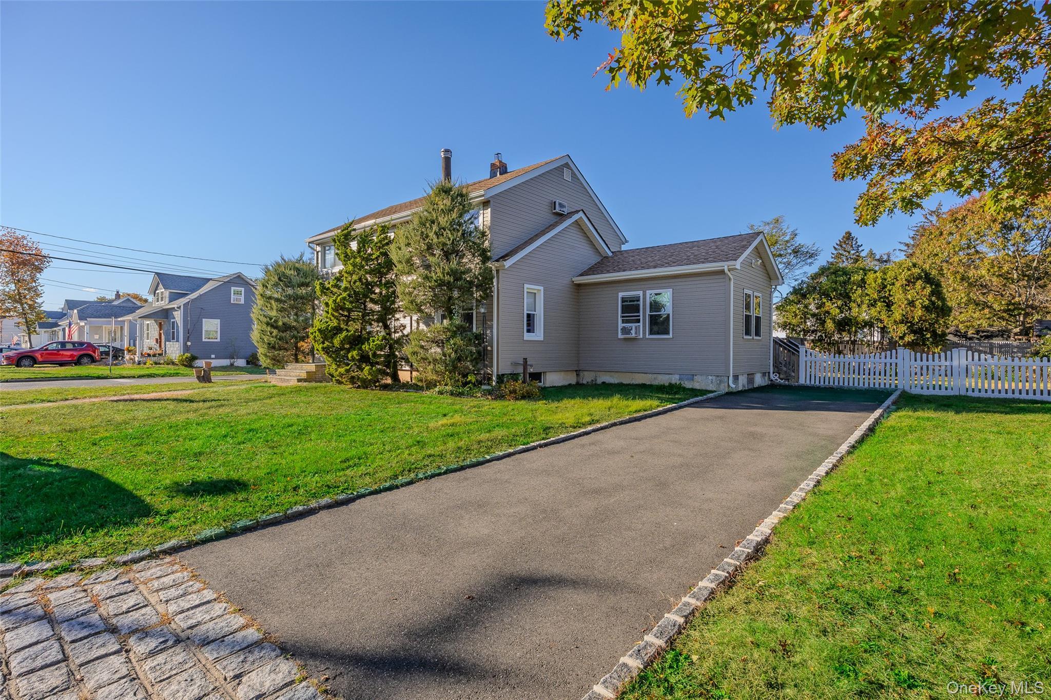 Single Family Andrew Suffolk County, NY 11752, MLS-936636-4