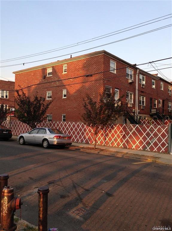 Single Family 216th  Bronx, NY 10467, MLS-936653-2