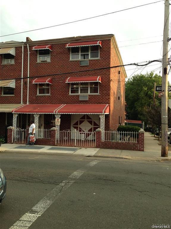 Single Family 216th  Bronx, NY 10467, MLS-936653-8