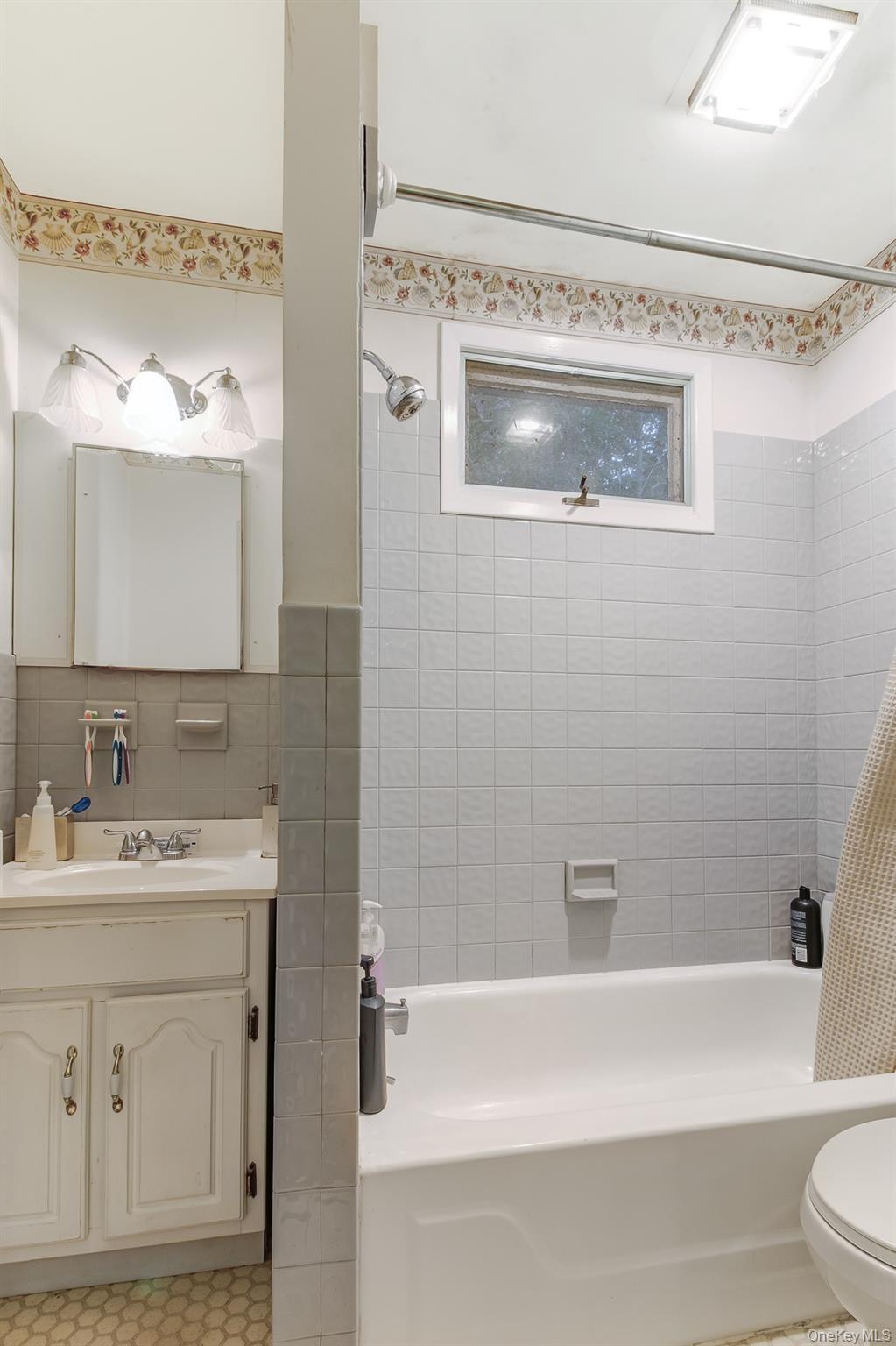 Single Family Airmont  Rockland County, NY 10901, MLS-936654-8