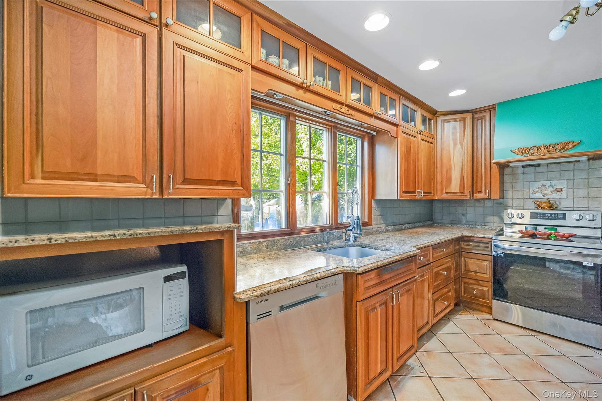 Single Family Atlantic  Suffolk County, NY 11940, MLS-936663-11