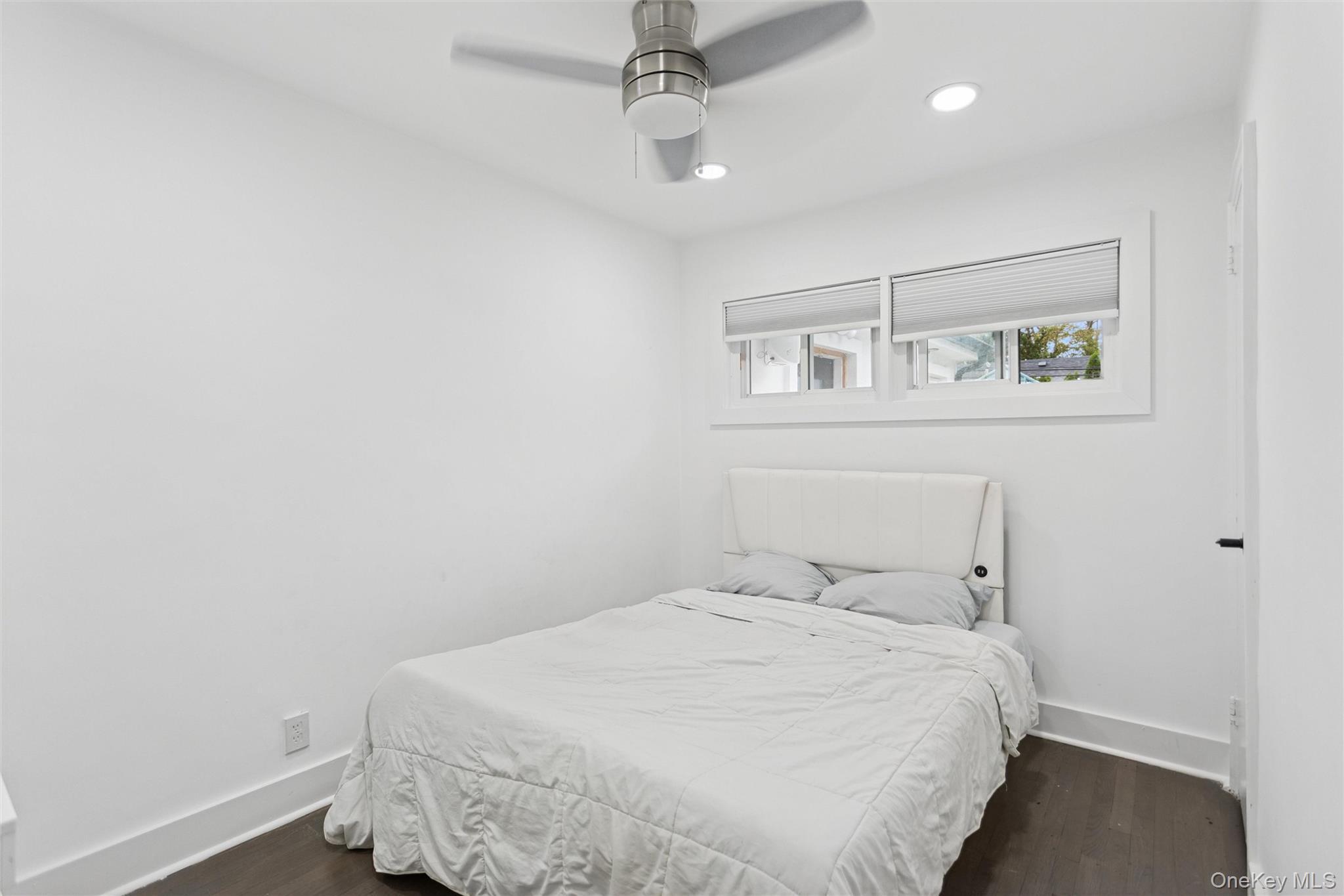 Single Family Rosedale Nassau County, NY 11581, MLS-936676-17