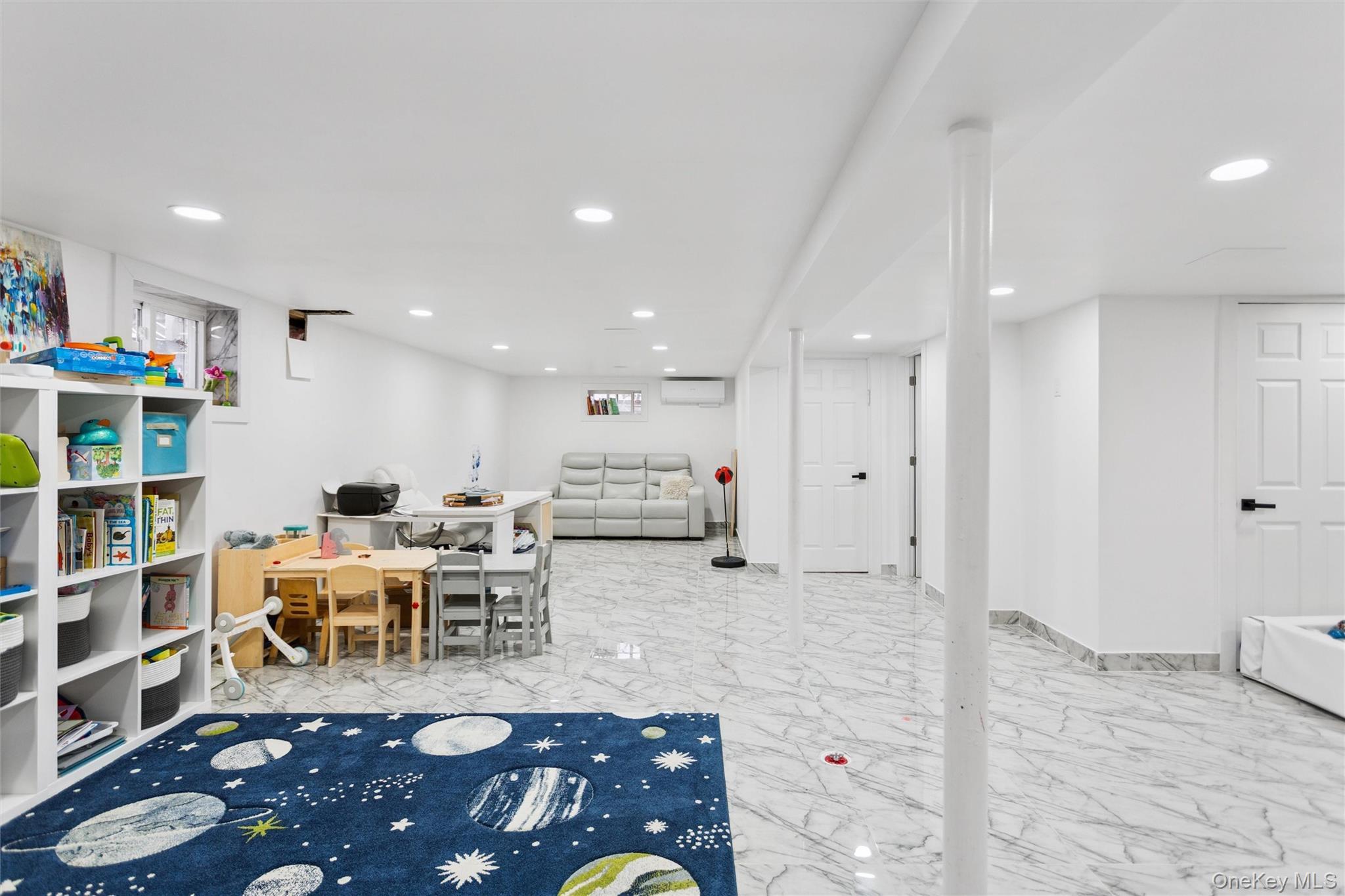 Single Family Rosedale Nassau County, NY 11581, MLS-936676-21