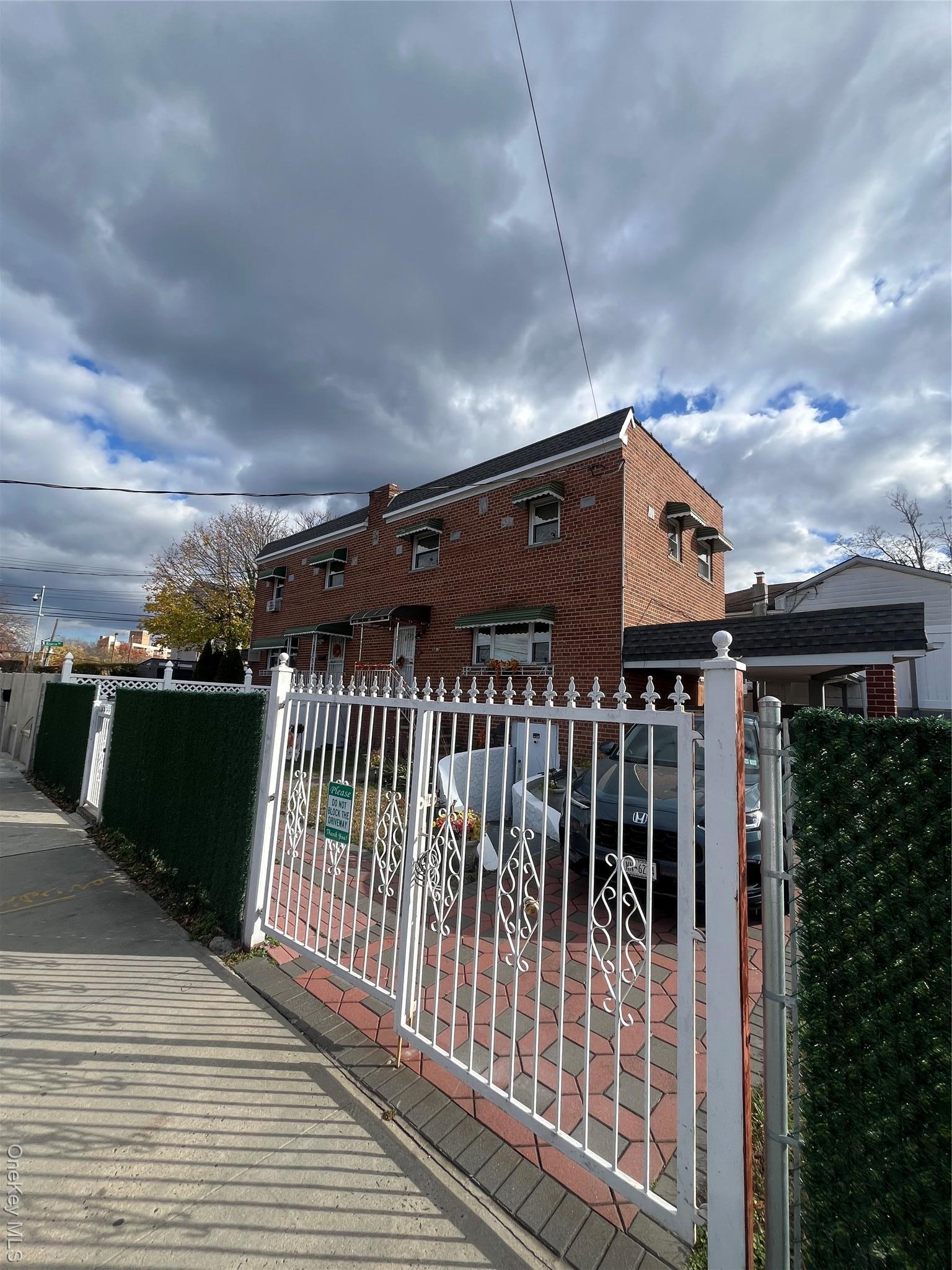 Single Family Dewey Bronx, NY 10465, MLS-936693-2