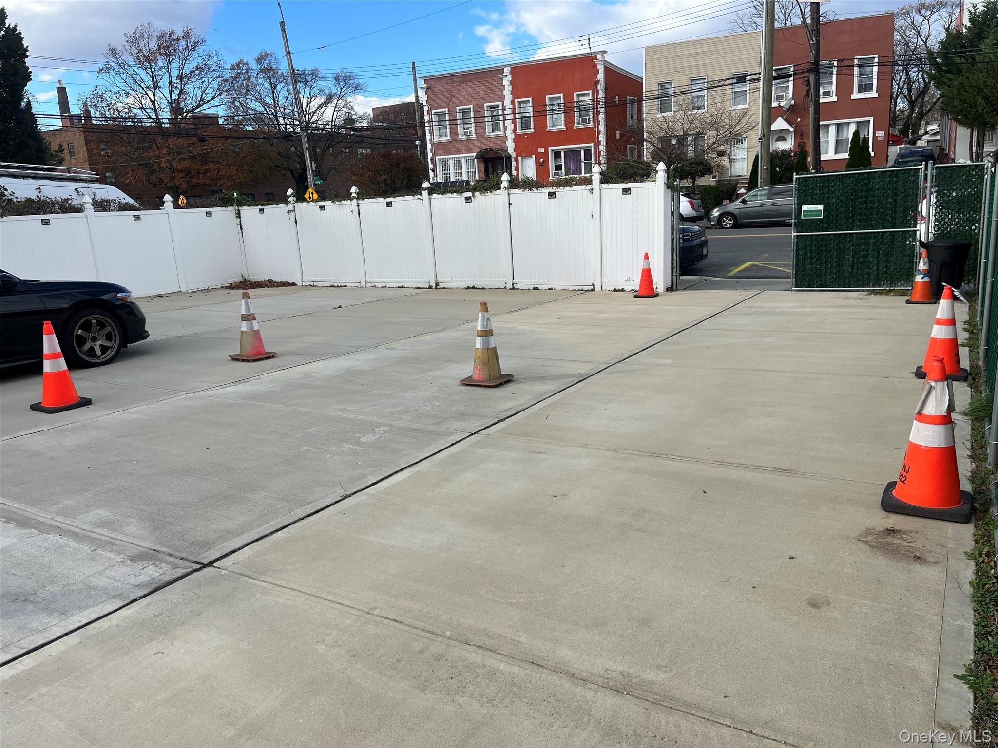 Single Family Dewey Bronx, NY 10465, MLS-936693-23