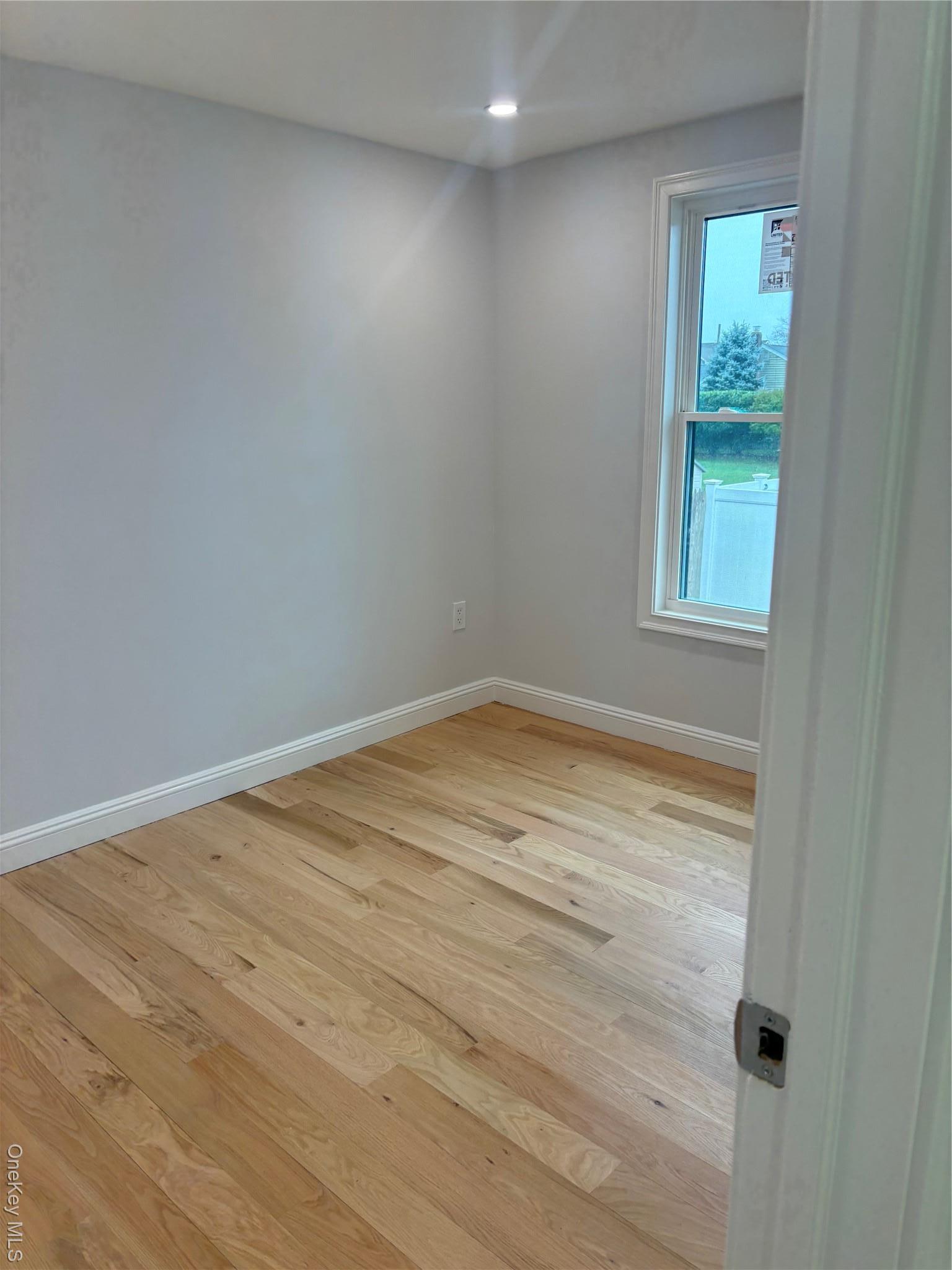 Single Family Bay  Suffolk County, NY 11772, MLS-936703-17