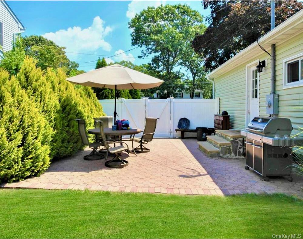 Single Family Wellwood Suffolk County, NY 11967, MLS-936705-14