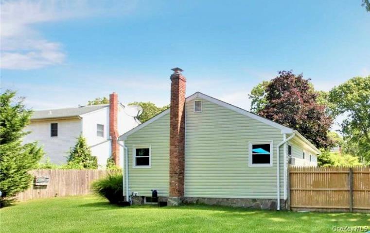 Single Family Wellwood Suffolk County, NY 11967, MLS-936705-17