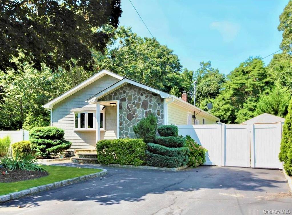 Single Family Wellwood  Suffolk County, NY 11967, MLS-936705-19