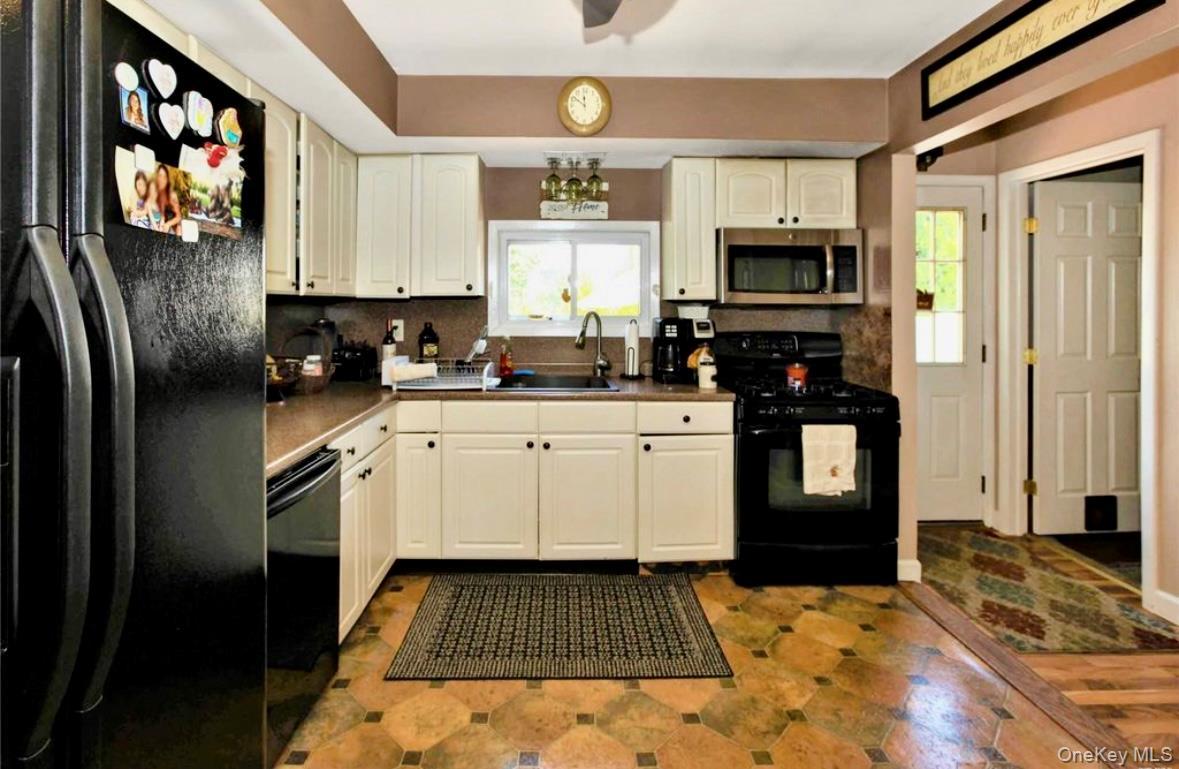 Single Family Wellwood Suffolk County, NY 11967, MLS-936705-5