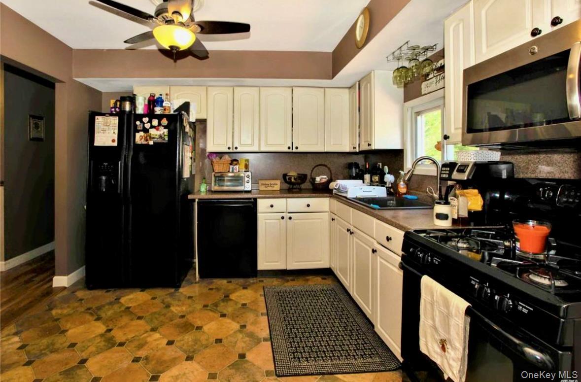 Single Family Wellwood Suffolk County, NY 11967, MLS-936705-6