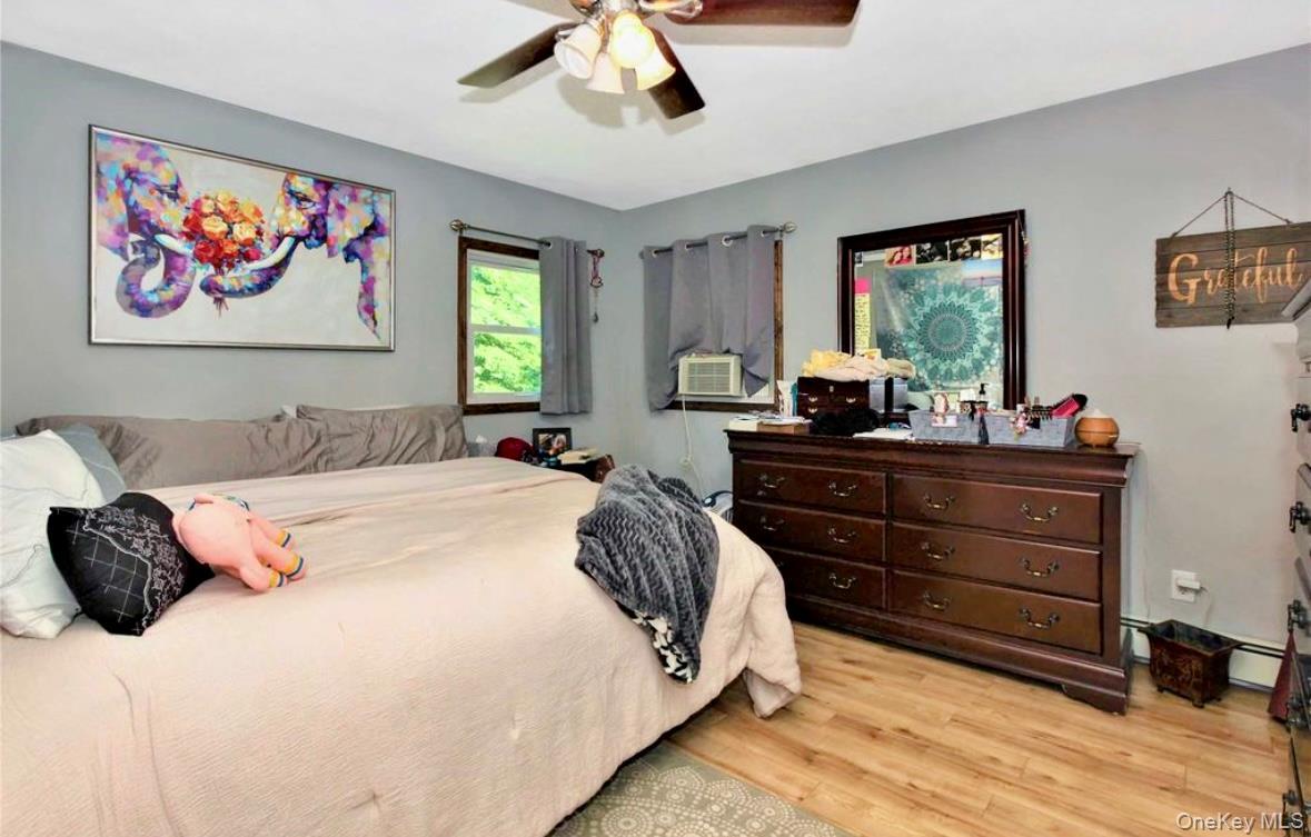 Single Family Wellwood Suffolk County, NY 11967, MLS-936705-7