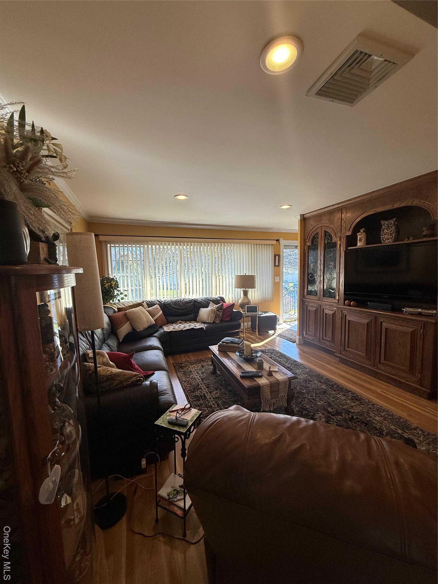 Single Family Lee Nassau County, NY 11804, MLS-936719-14