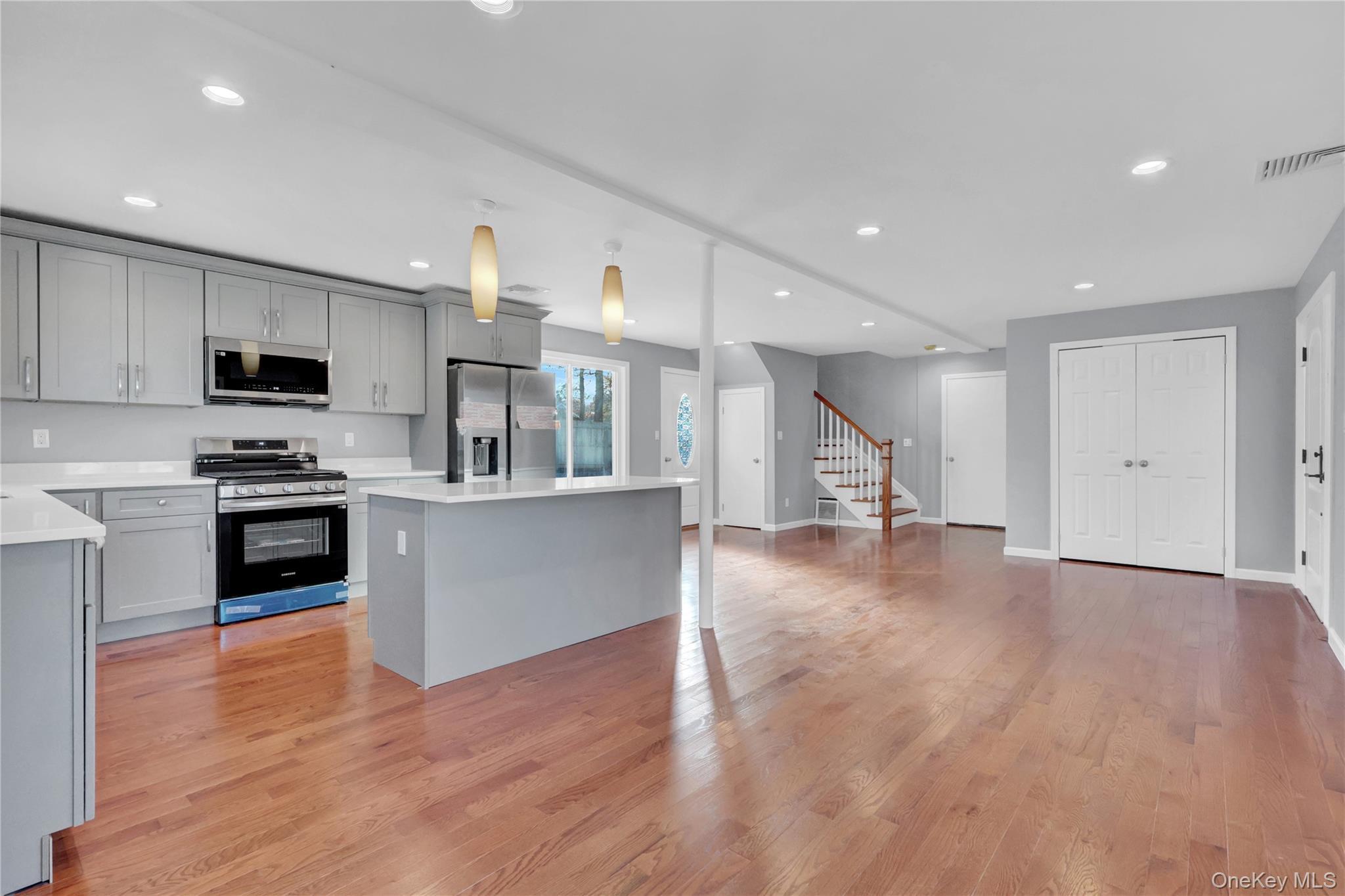 Single Family Renee Suffolk County, NY 11720, MLS-936730-14