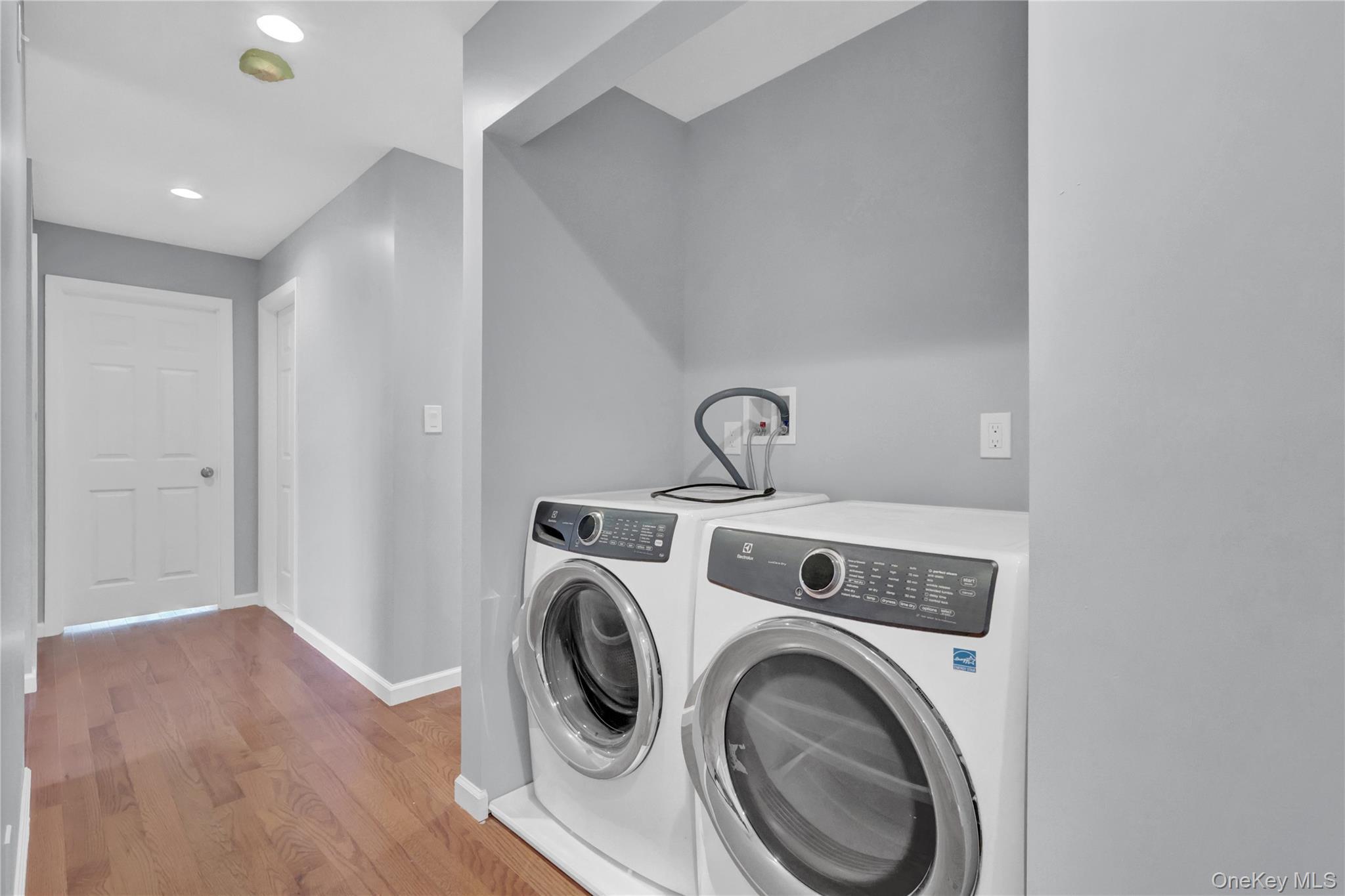 Single Family Renee Suffolk County, NY 11720, MLS-936730-25