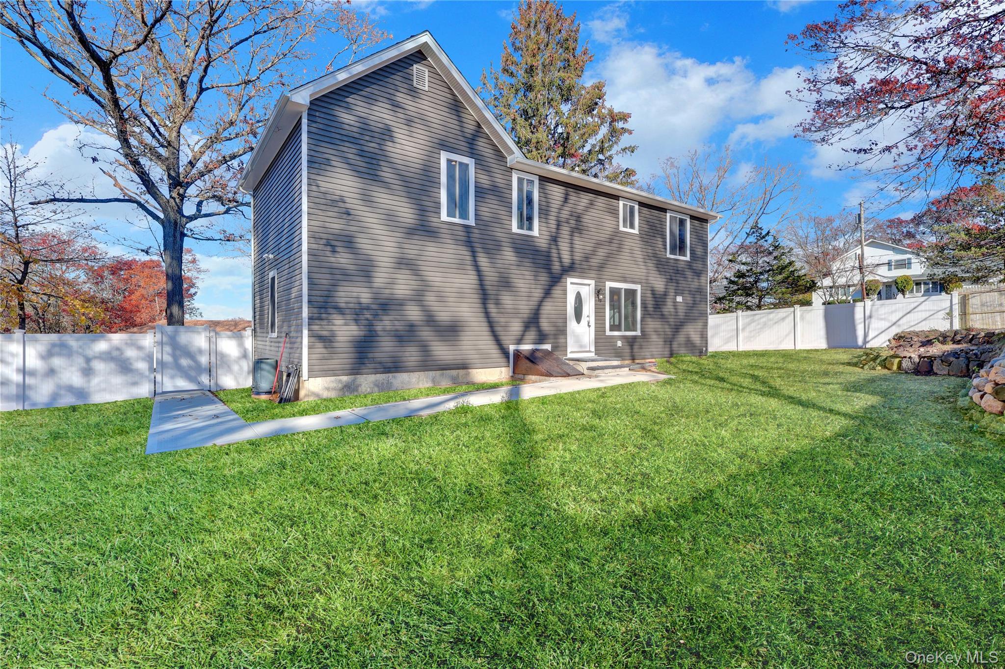 Single Family Renee Suffolk County, NY 11720, MLS-936730-6