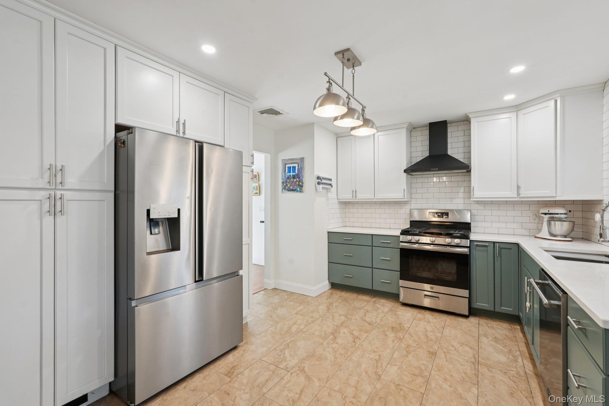 Single Family Pinebrook Rockland County, NY 10952, MLS-936743-16