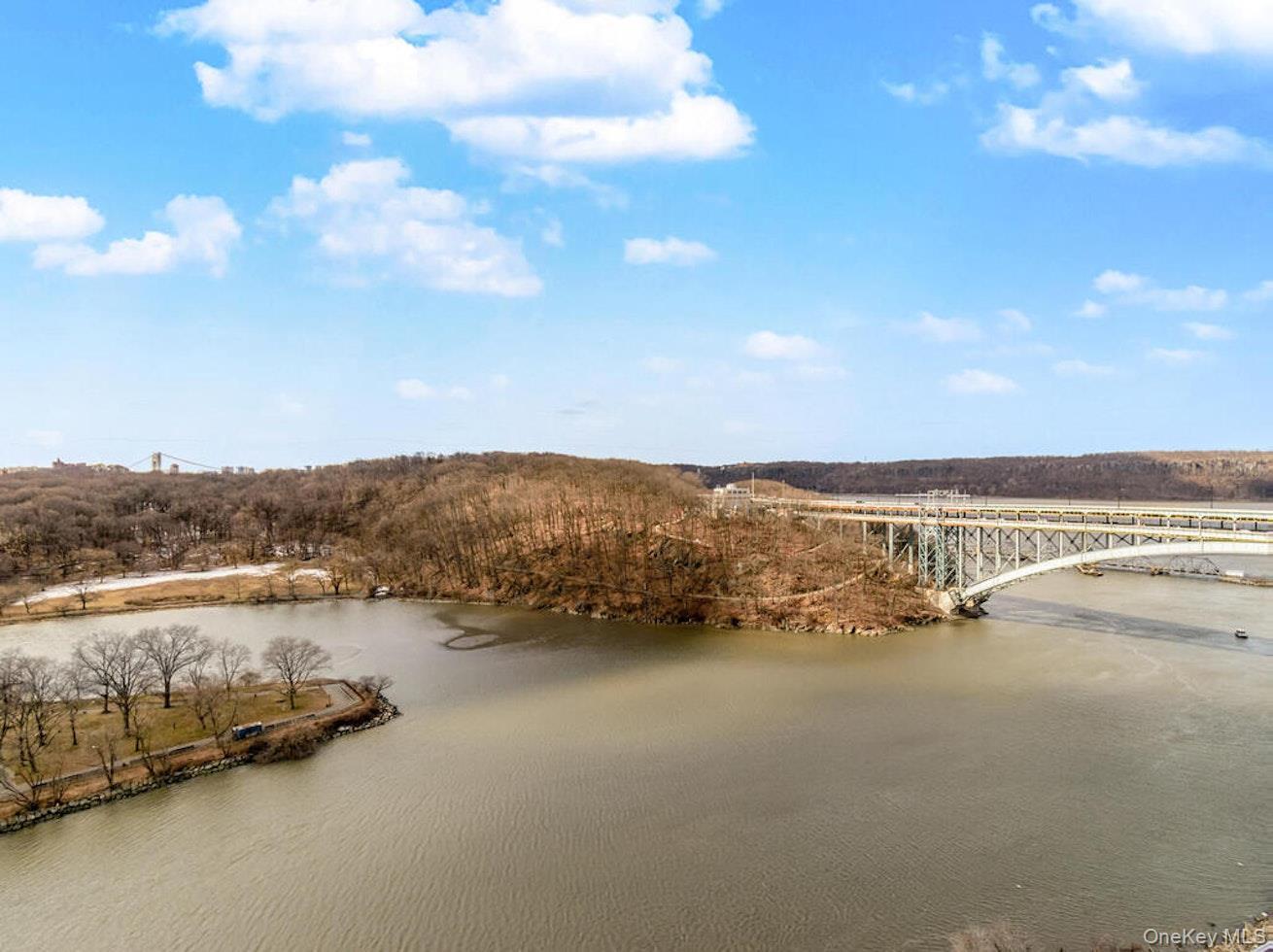 Coop Johnson  Bronx, NY 10463, MLS-936771-5