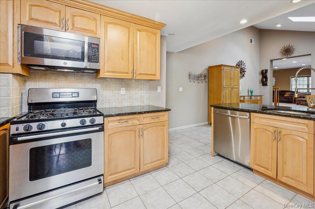 Single Family Foxwood  Rockland County, NY 10994, MLS-936813-5