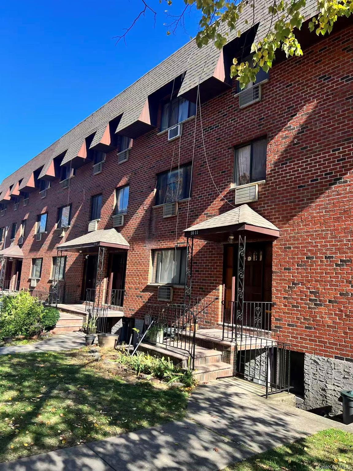 Single Family 166th  Queens, NY 11357, MLS-936856-9