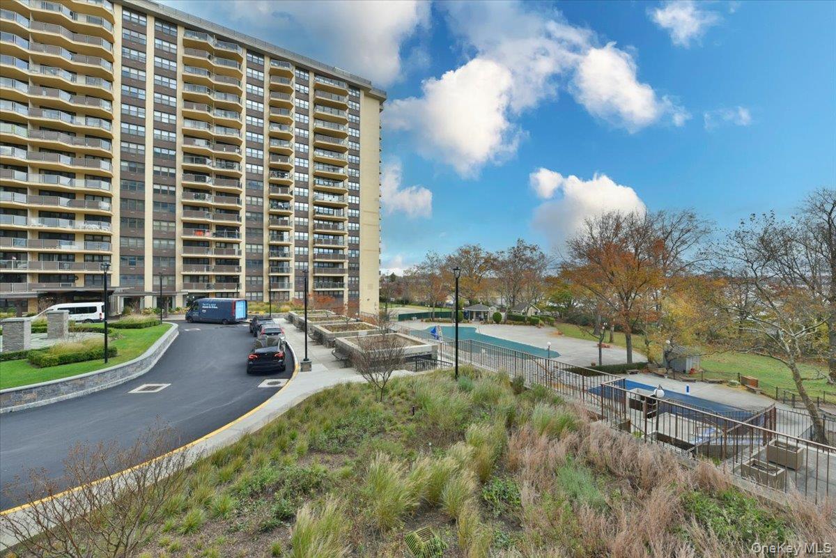 Coop 215 Queens, NY 11360, MLS-936916-4