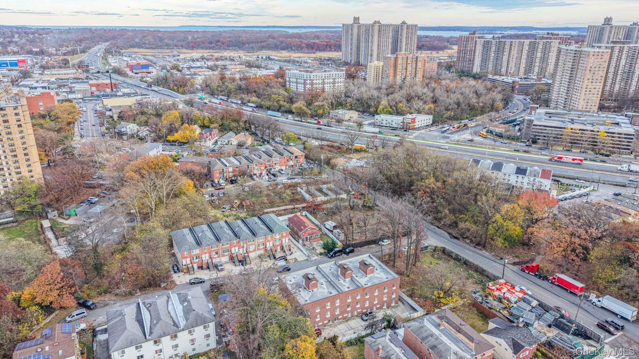 Single Family Hunter  Bronx, NY 10475, MLS-936949-17