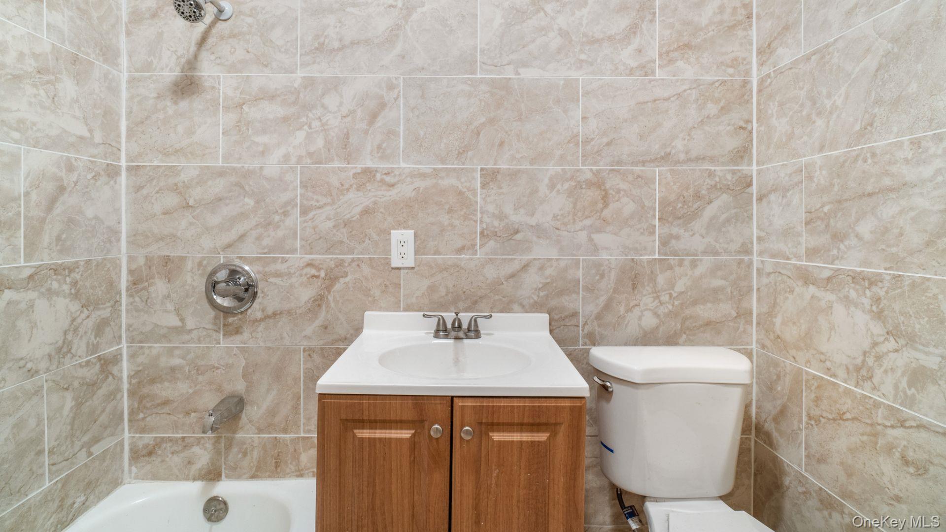 Single Family Hunter  Bronx, NY 10475, MLS-936949-7