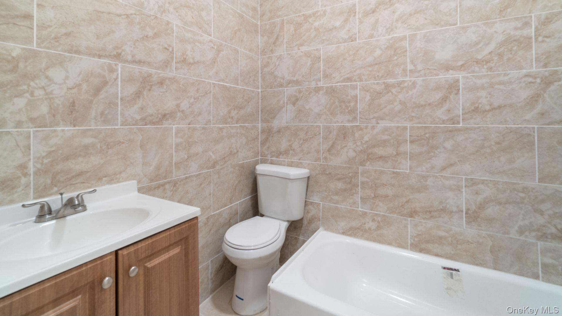 Single Family Hunter  Bronx, NY 10475, MLS-936949-8