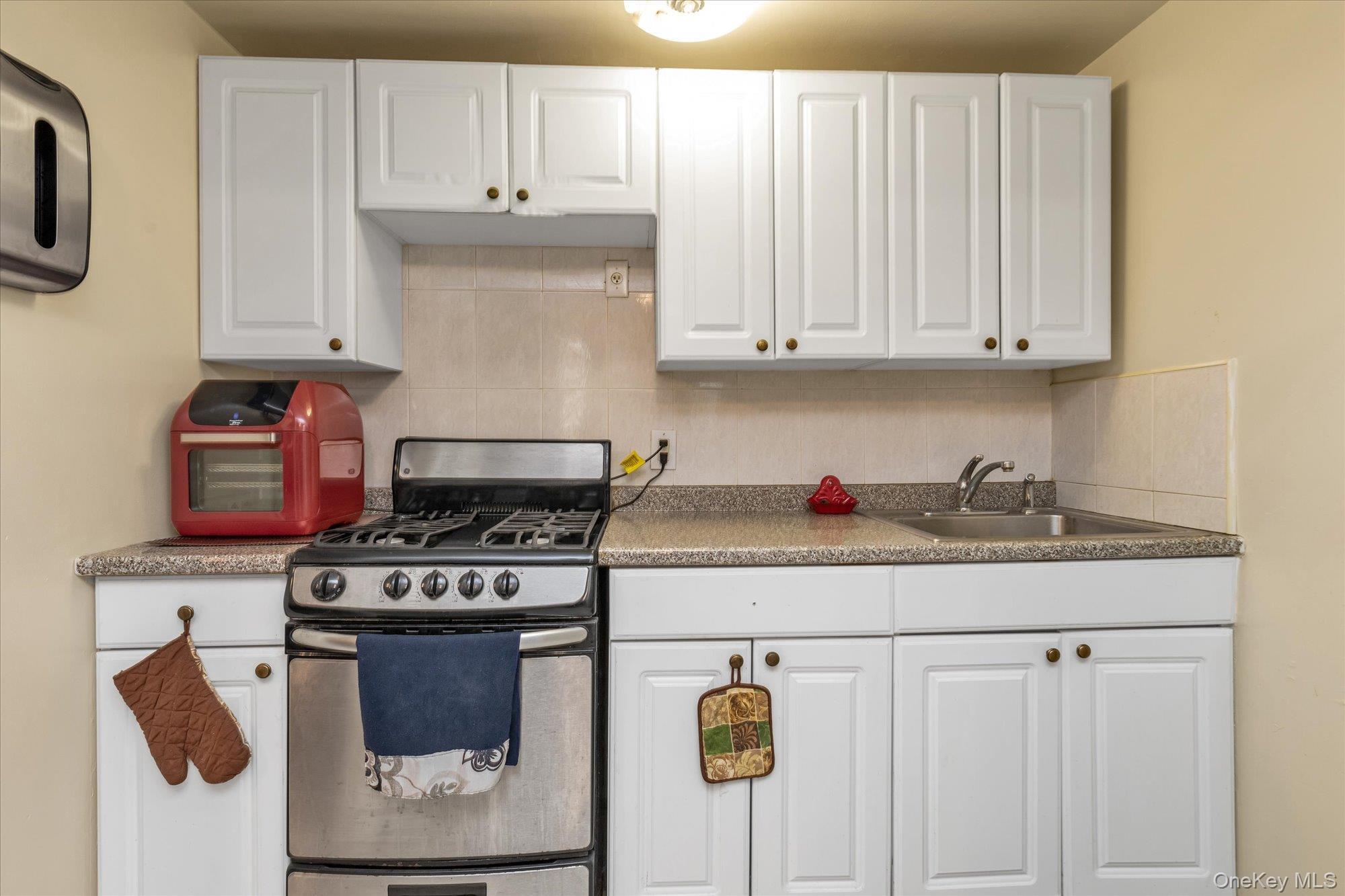 Single Family Camp Queens, NY 11691, MLS-936972-16