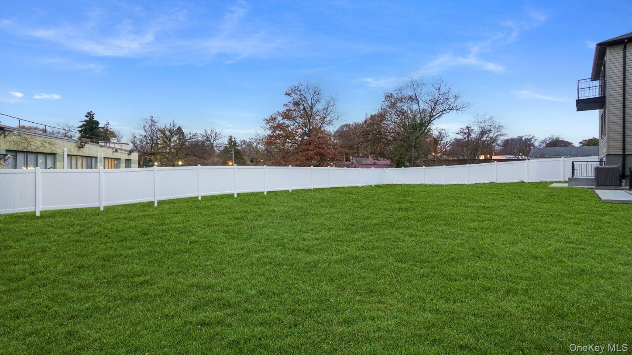 Single Family 234th  Bronx, NY 10470, MLS-936980-5