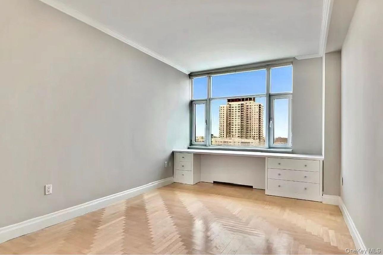 Apartment 76th  Manhattan, NY 10021, MLS-936991-11