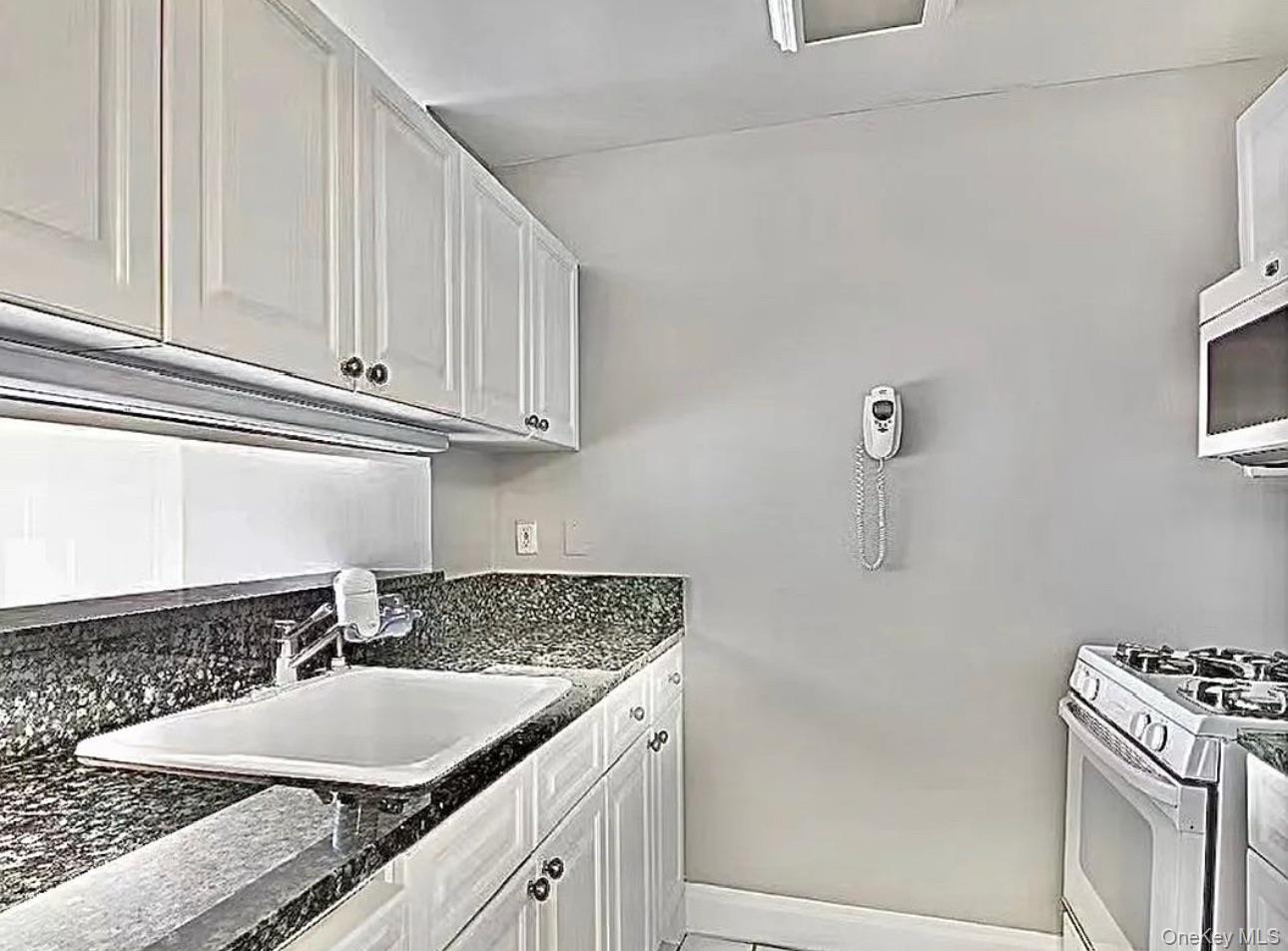 Apartment 76th  Manhattan, NY 10021, MLS-936991-3