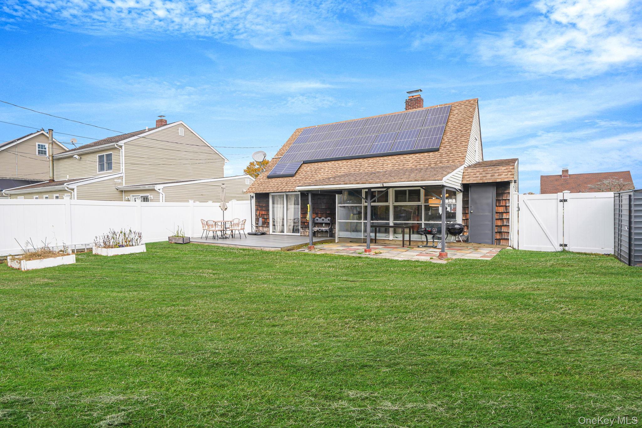 Single Family Chickadee Nassau County, NY 11756, MLS-937000-23