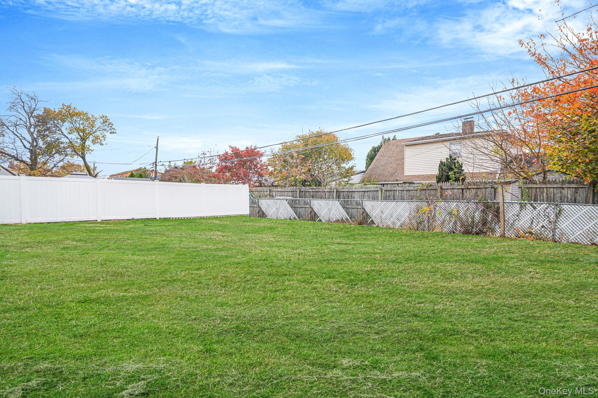 Single Family Chickadee Nassau County, NY 11756, MLS-937000-24