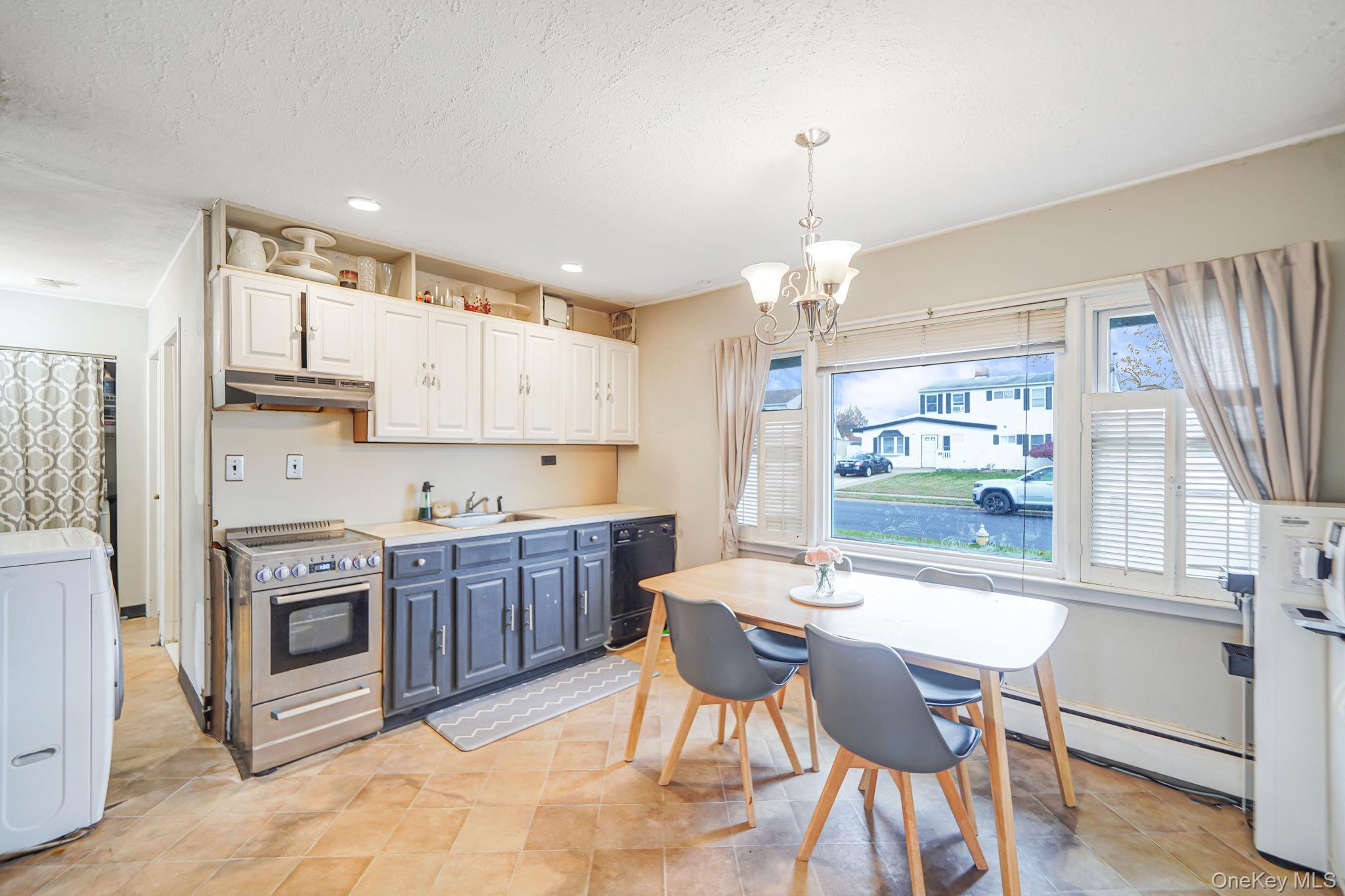 Single Family Chickadee Nassau County, NY 11756, MLS-937000-4