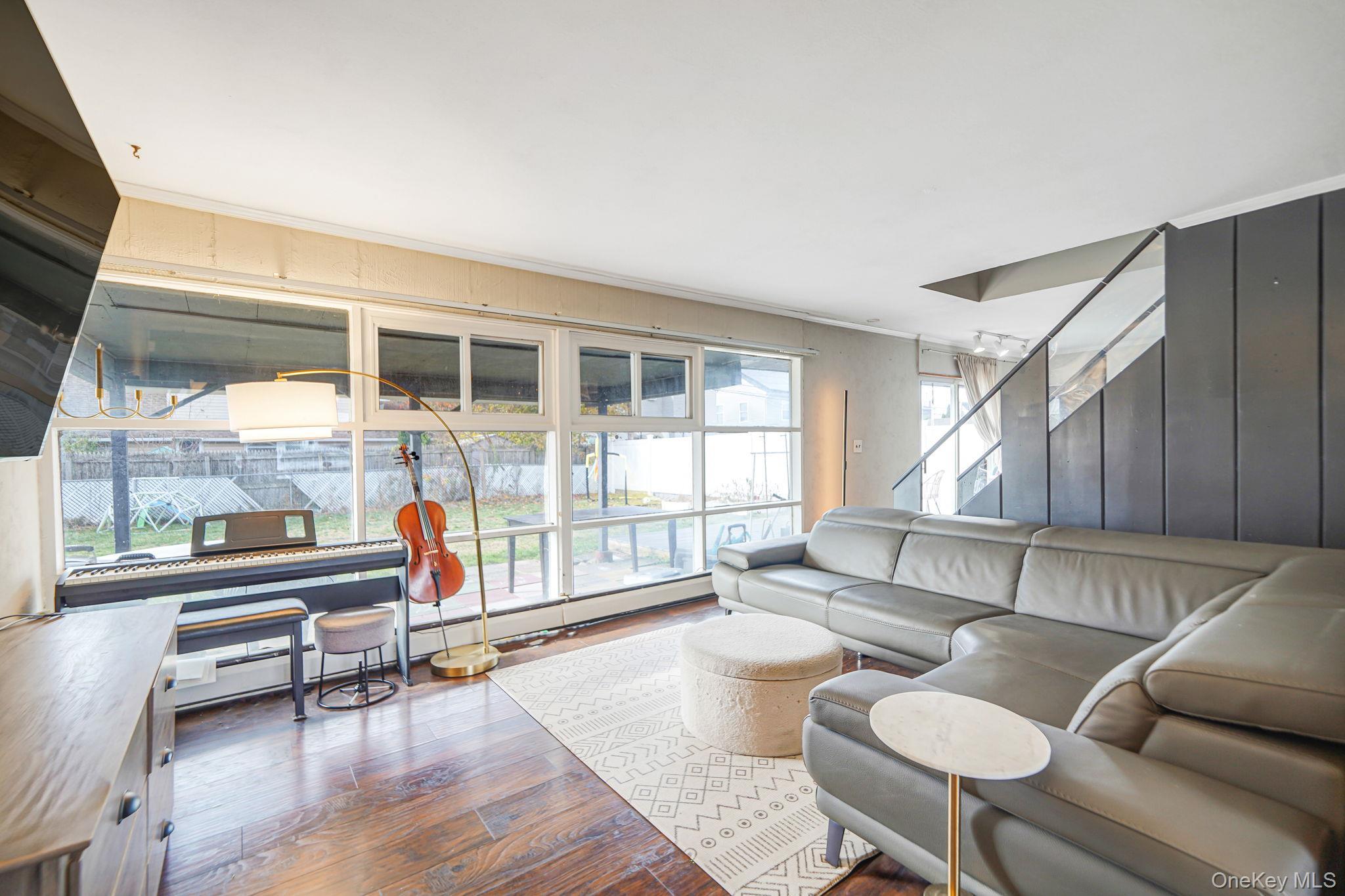 Single Family Chickadee Nassau County, NY 11756, MLS-937000-8