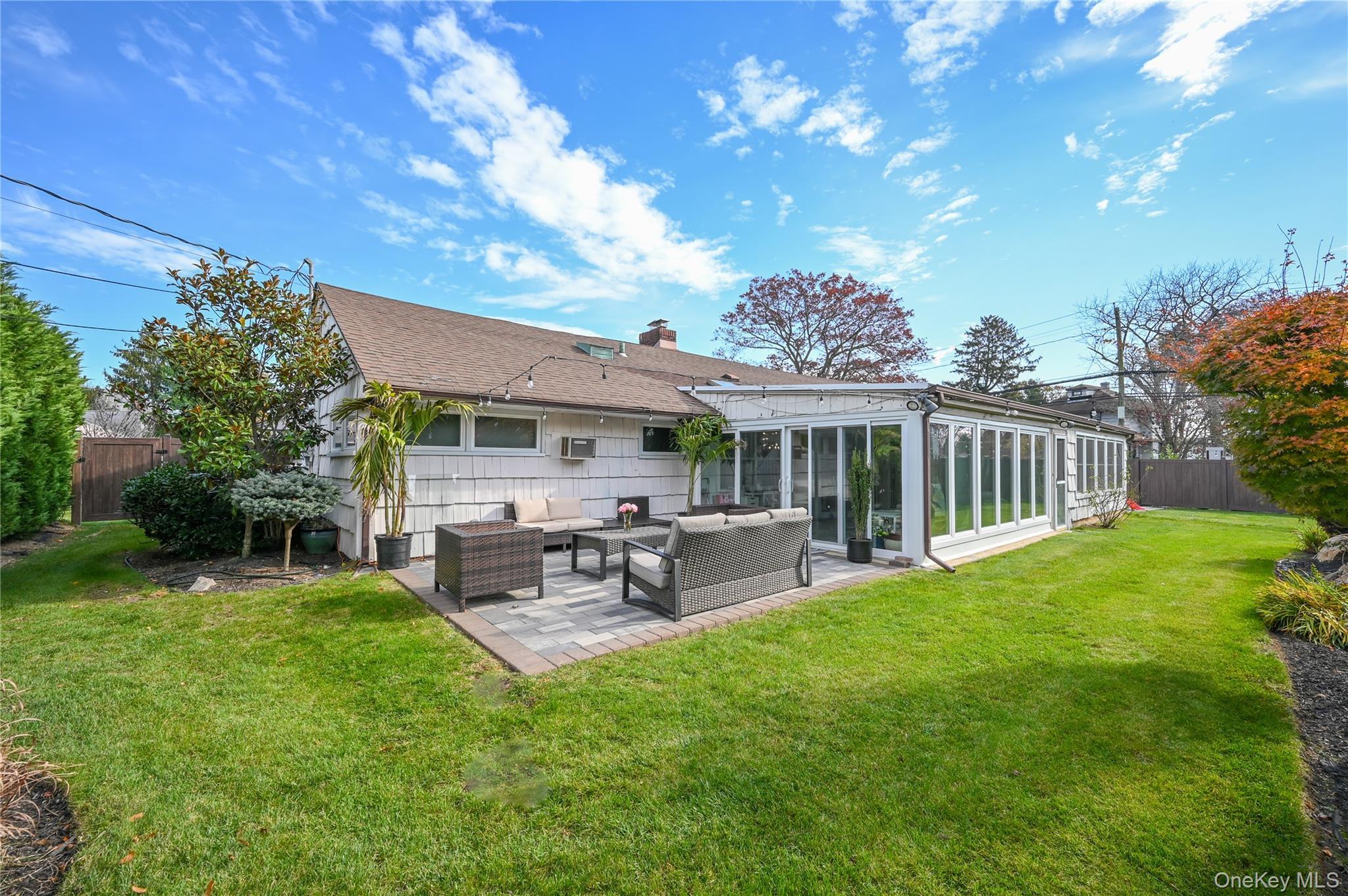 Single Family Meadow Nassau County, NY 11570, MLS-937004-7