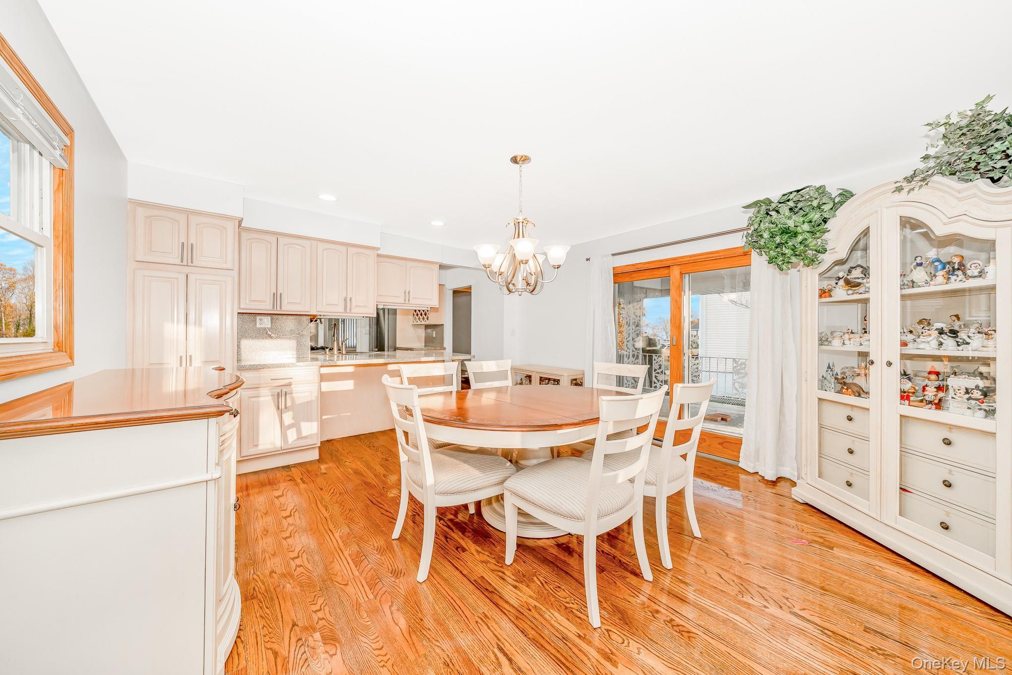 Single Family Brewster Gate  Nassau County, NY 11758, MLS-937016-14