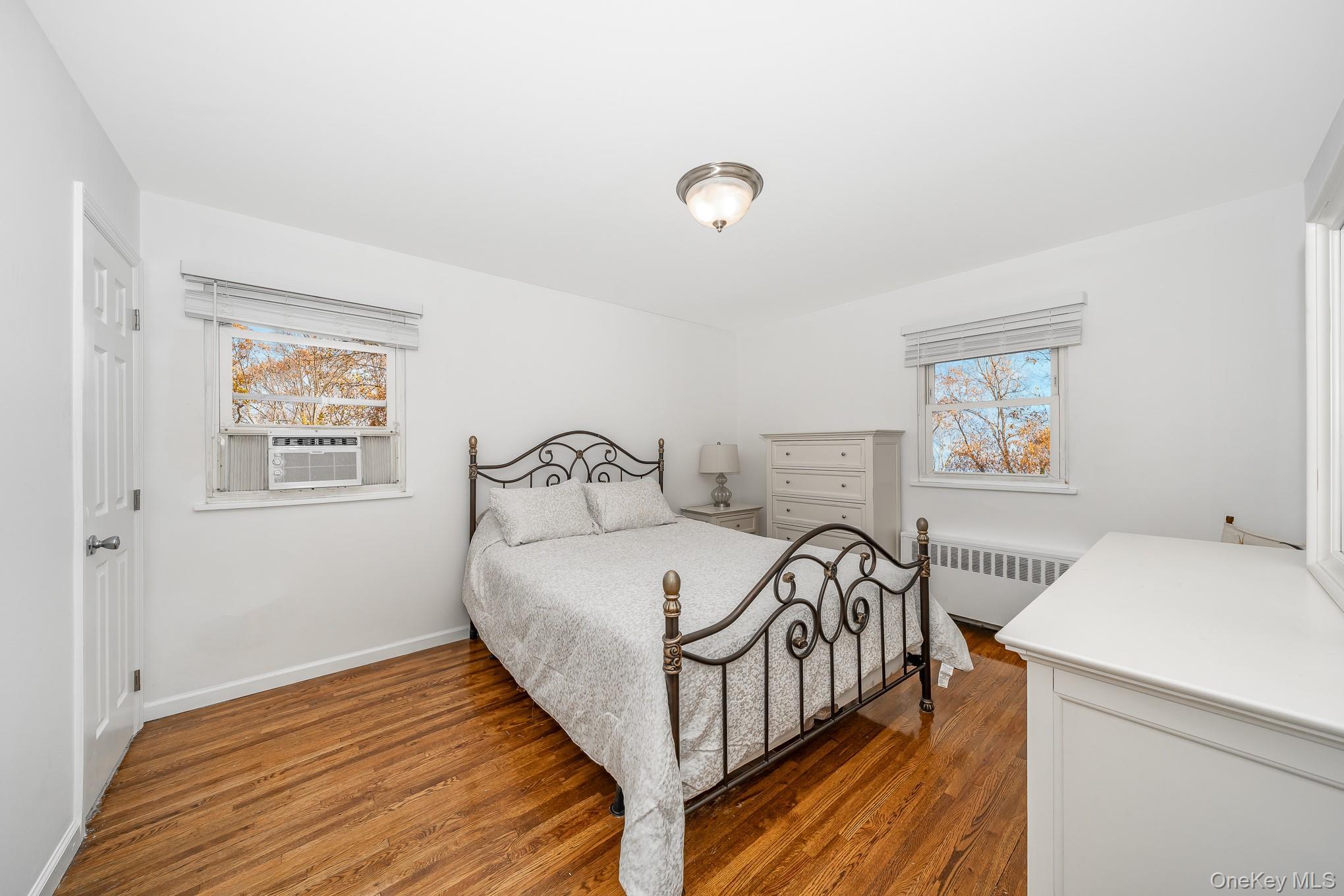 Single Family Brewster Gate  Nassau County, NY 11758, MLS-937016-19