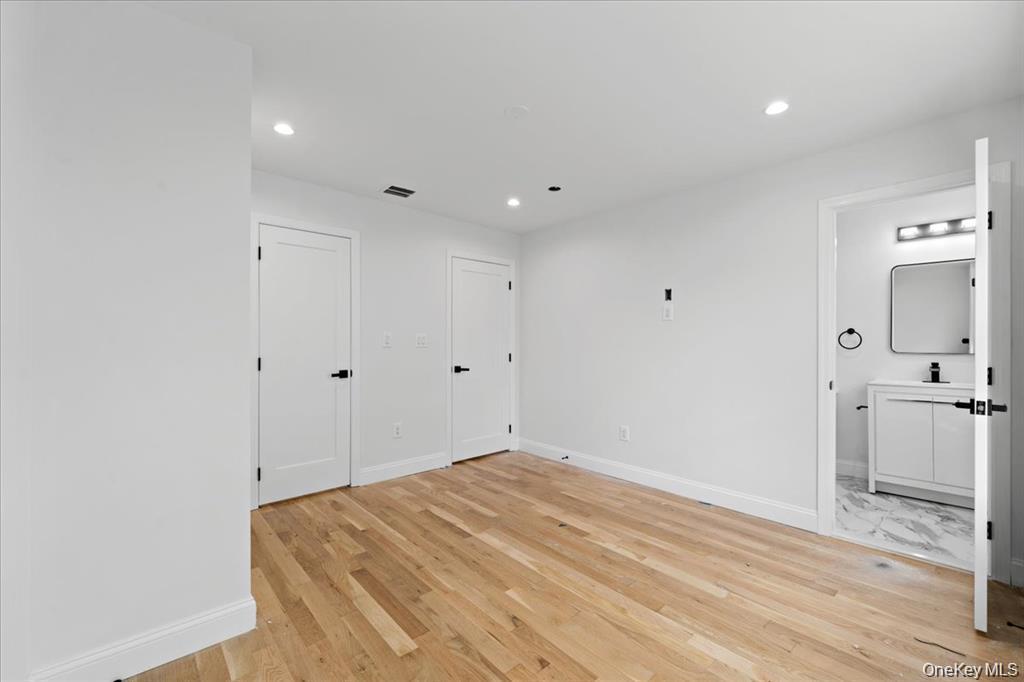 Single Family Thurton Westchester County, NY 10704, MLS-937022-22