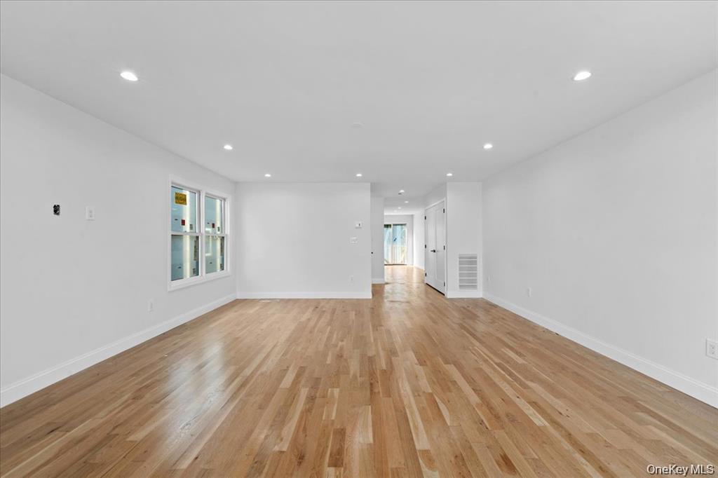 Single Family Thurton Westchester County, NY 10704, MLS-937022-45