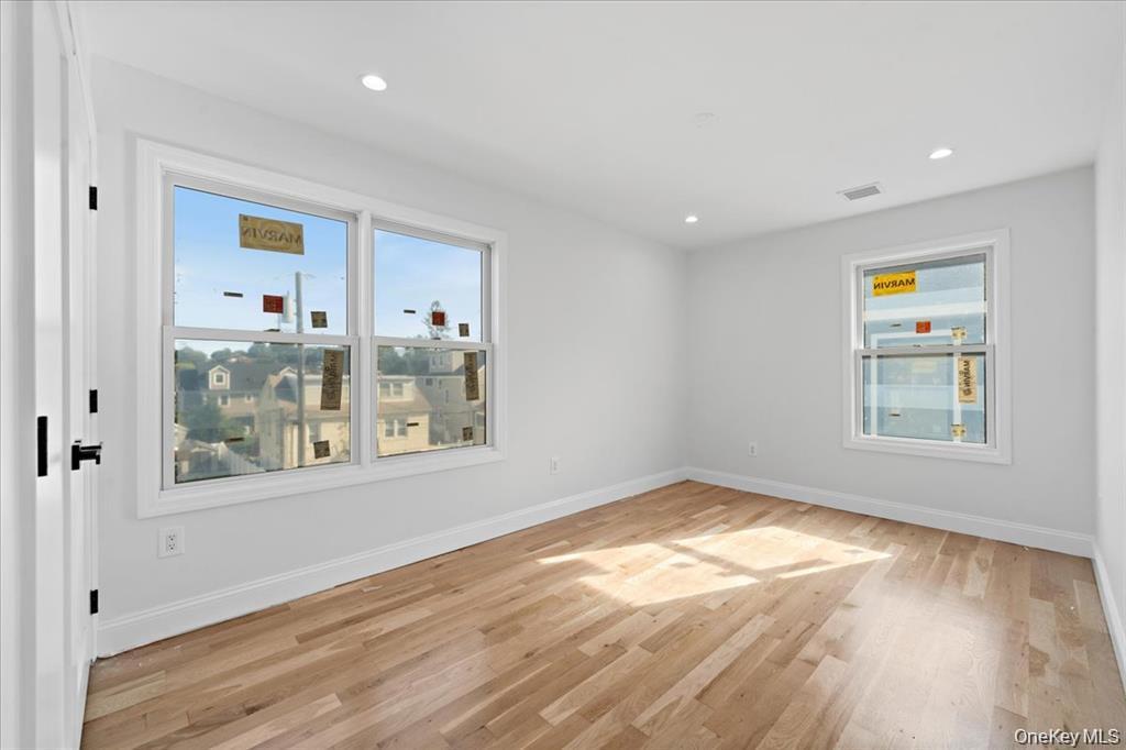 Single Family Thurton Westchester County, NY 10704, MLS-937026-48